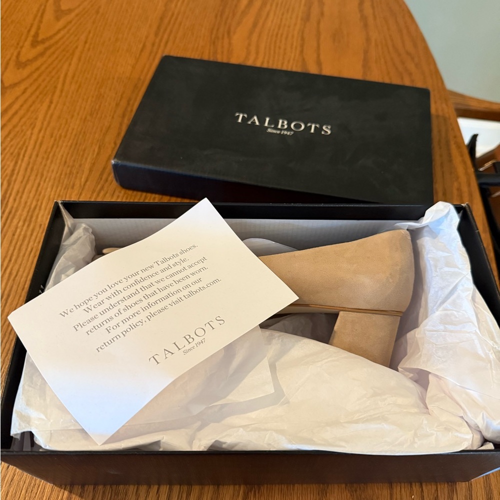 Talbots Tan Suede Heels with Square Toe in box, never worn - Picture 4 of 5